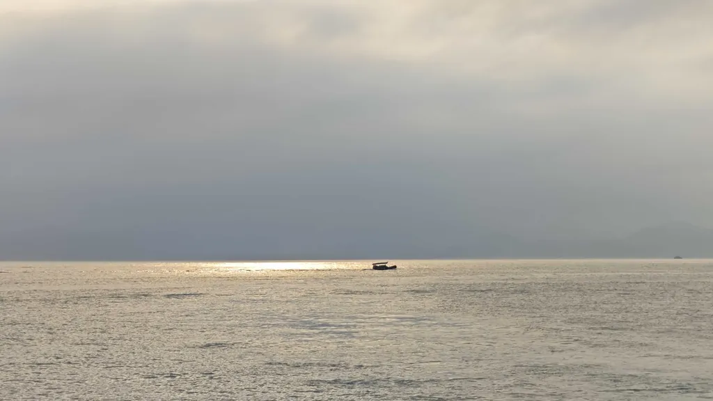 海上的夕阳余晖
