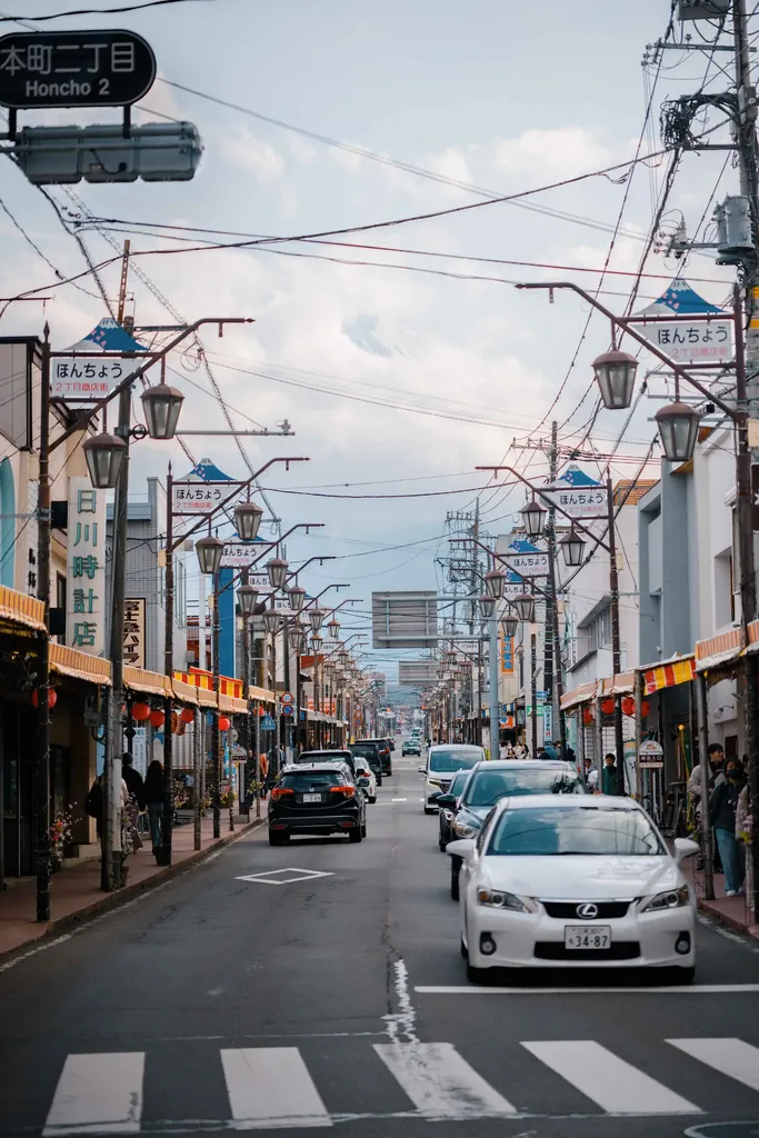 日川时计店 139 国道街景（富士山方向）