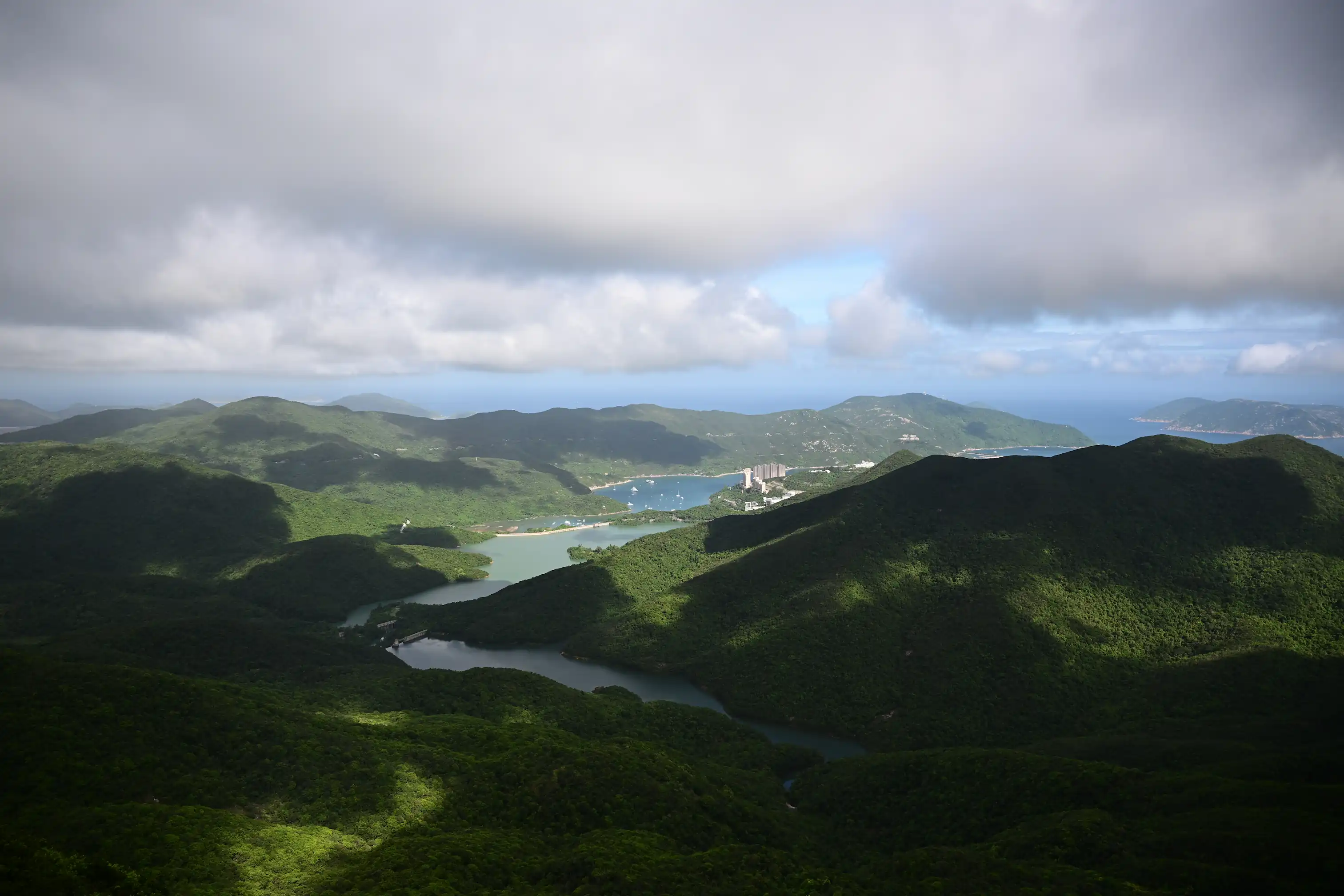 紫罗兰山顶远眺