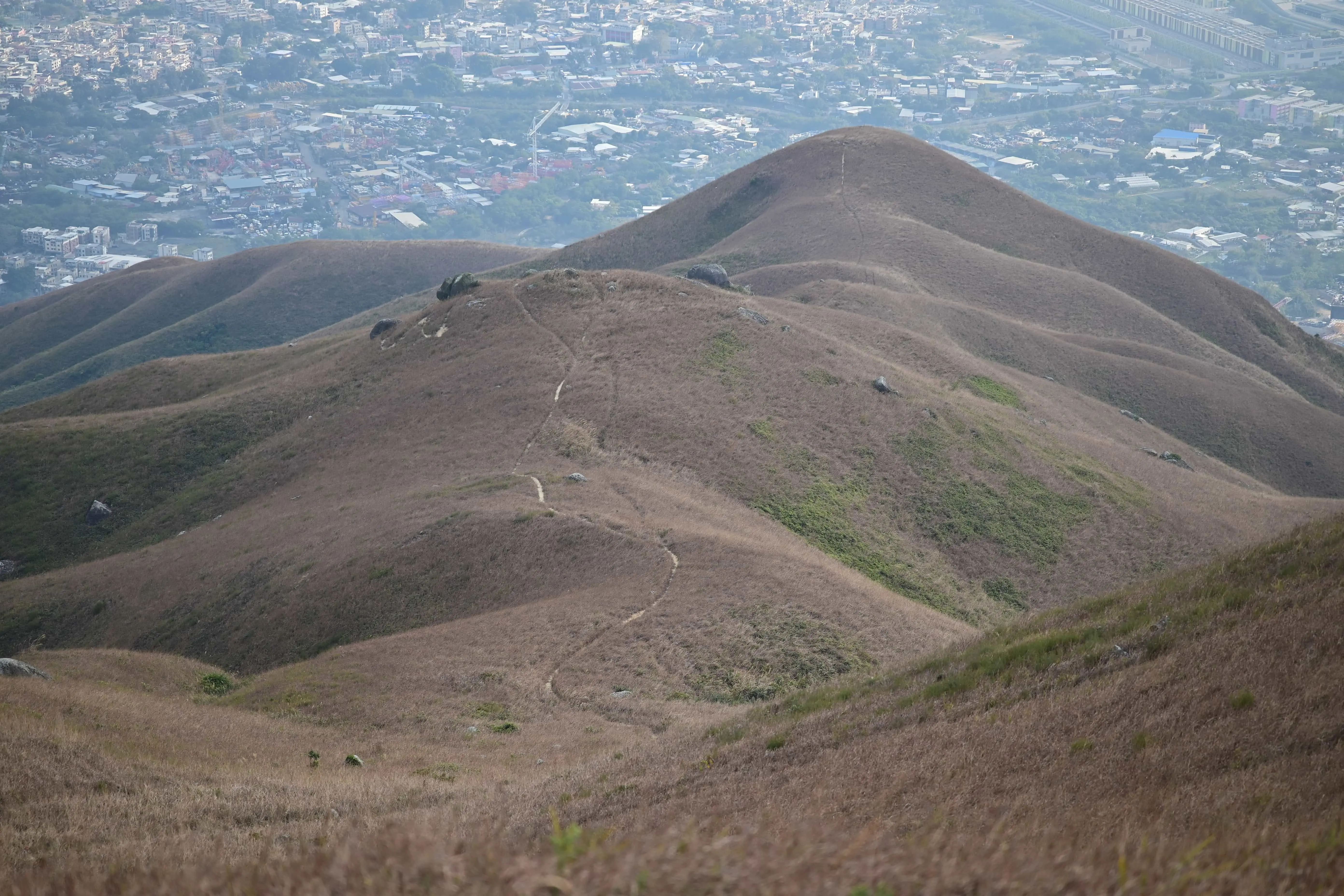颇有肌肤质感的山丘