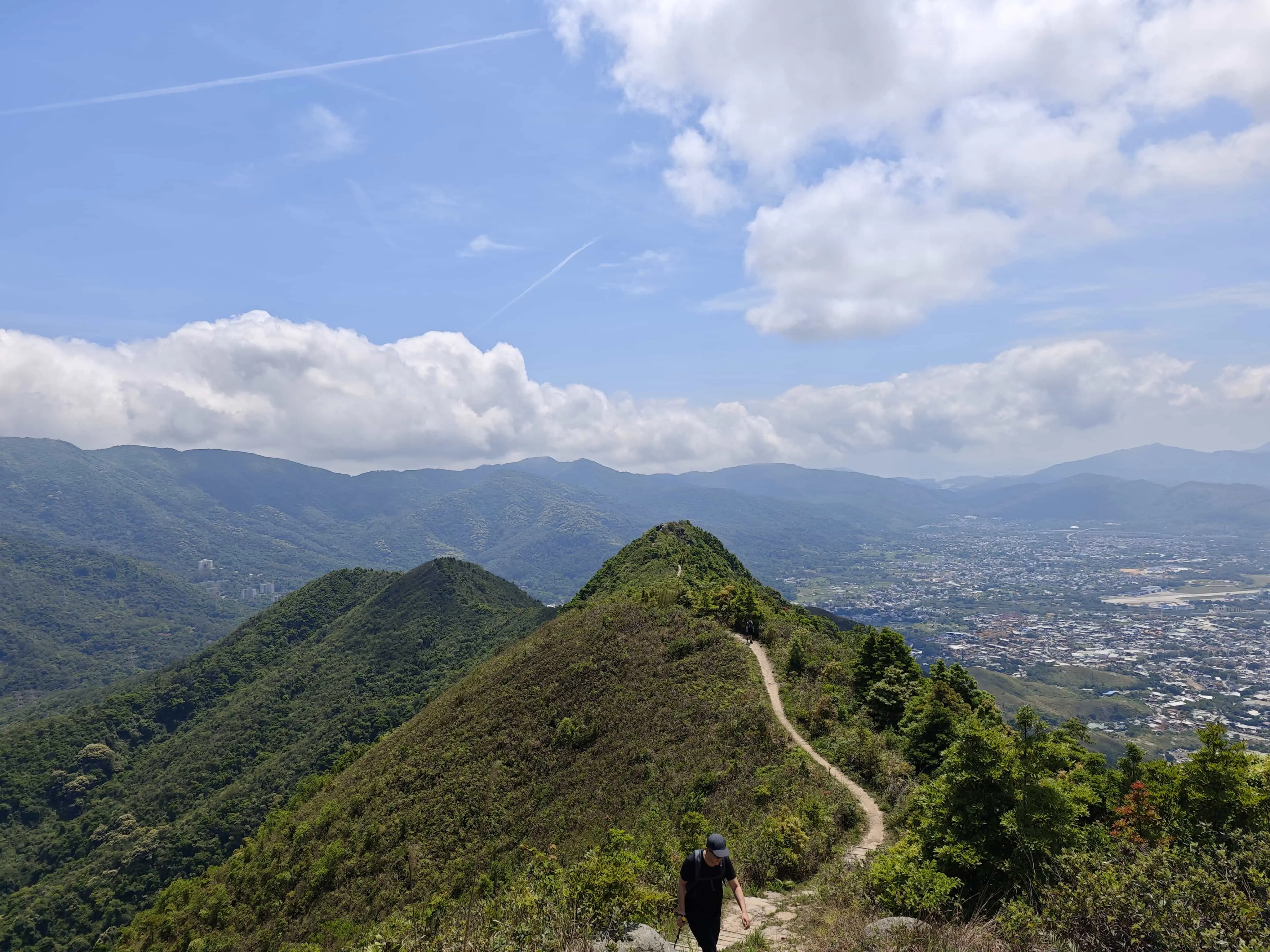 上山的暴晒之路