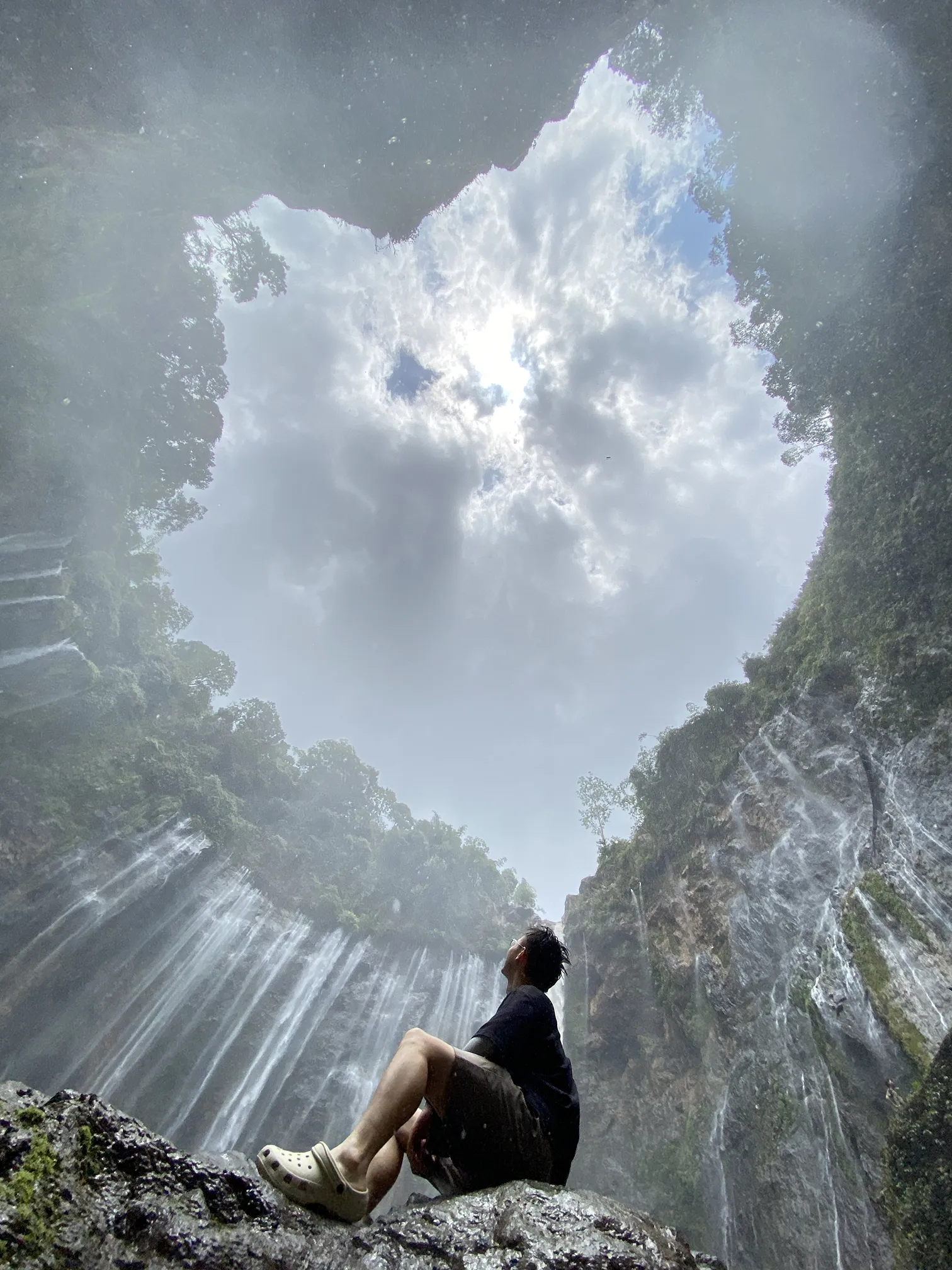 只存在于导游刁钻广角机位里的摄影佬