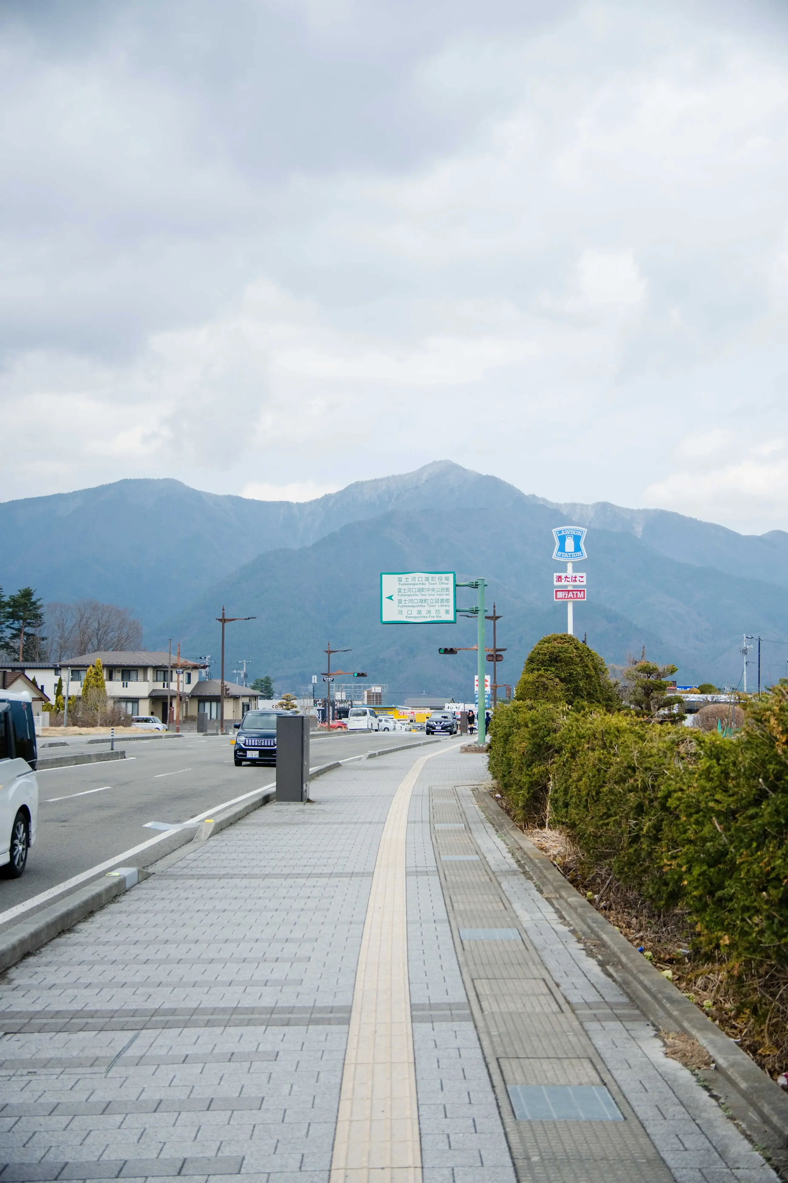 河口湖村北向的街景